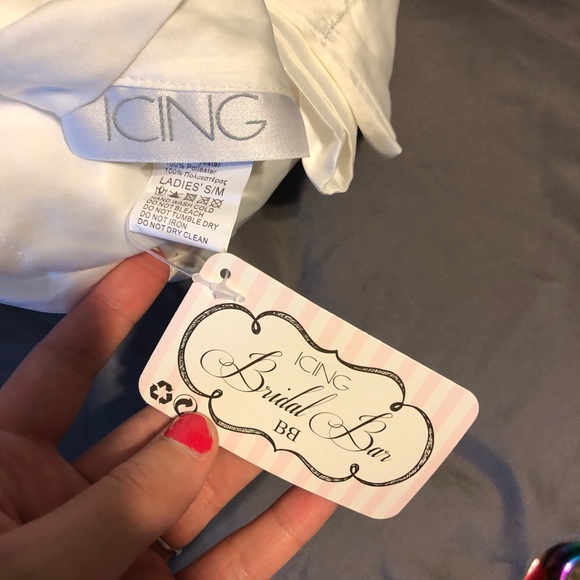 Bride Robe - Picture 4 of 4